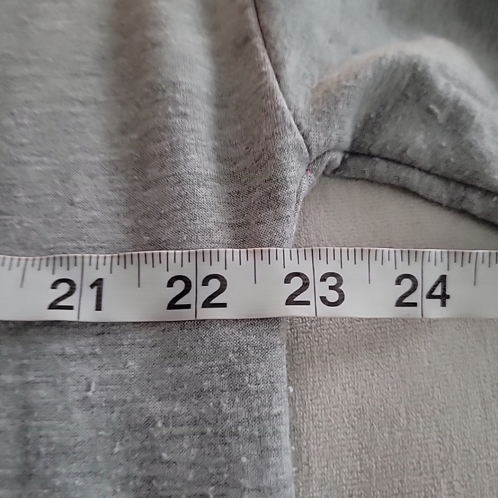 Steve Madden and Lightweight Sweatshirt - Picture 10 of 11